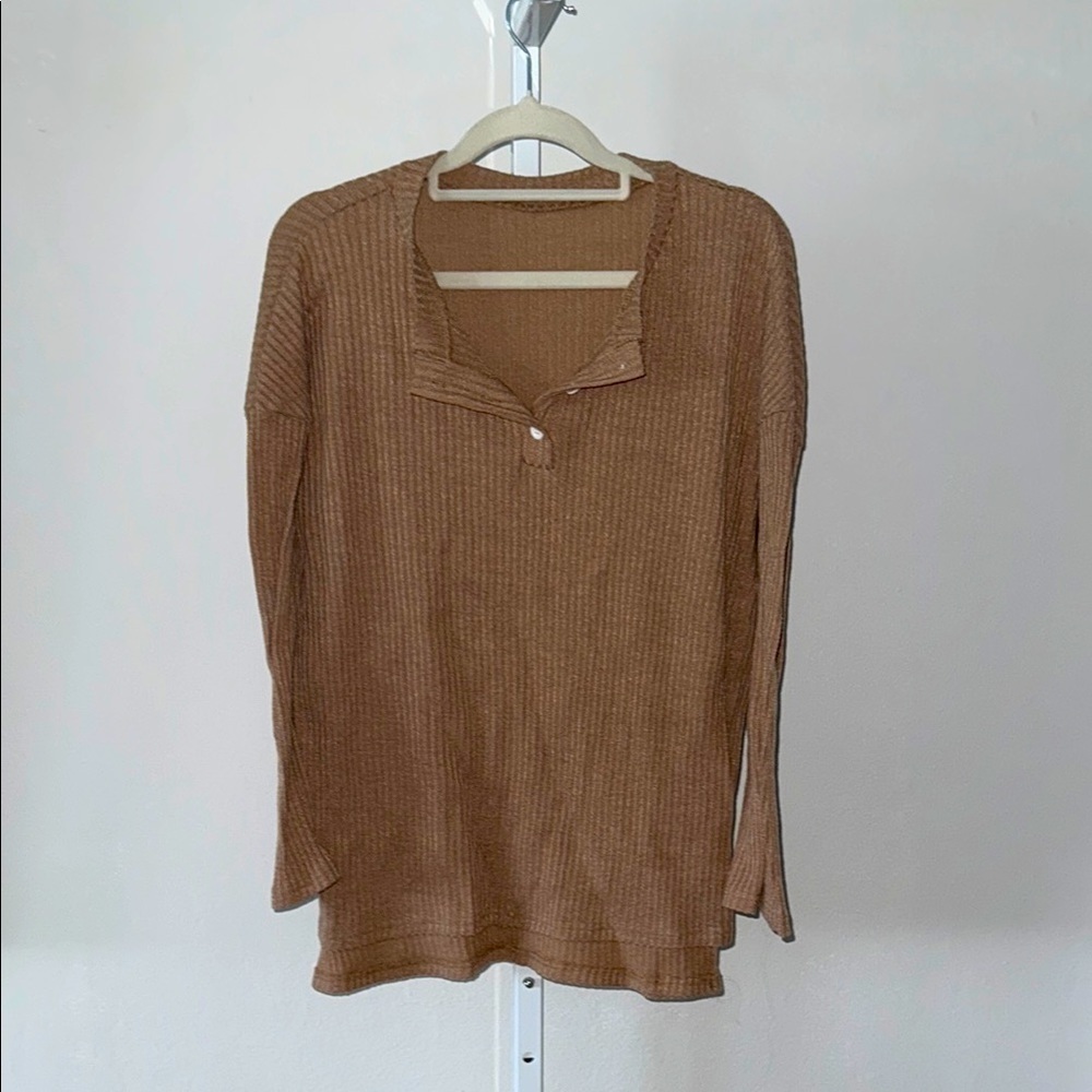Women's Tan Ribbed Top size large